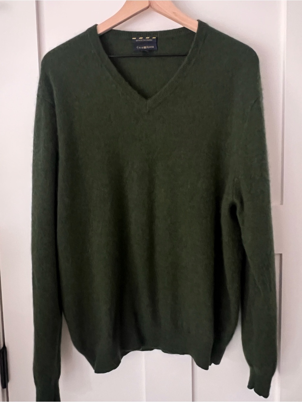 Club Room Estate Cashmere Men’s L 2-Ply 100% Cashmere V-Neck Sweater Dark Olive